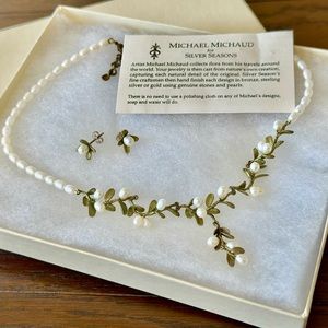 Michael Michaud Boxwood Necklace & Post Earrings